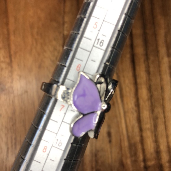 3/$25 Set 5 Butterfly Rings - Picture 6 of 9